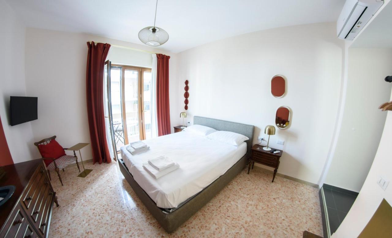 I Sogni Della Regina Hotel Соренто Екстериор снимка
